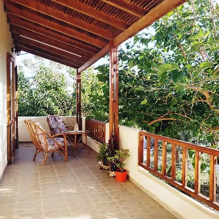 Goldy'S Villa Roussospítion Esterno foto